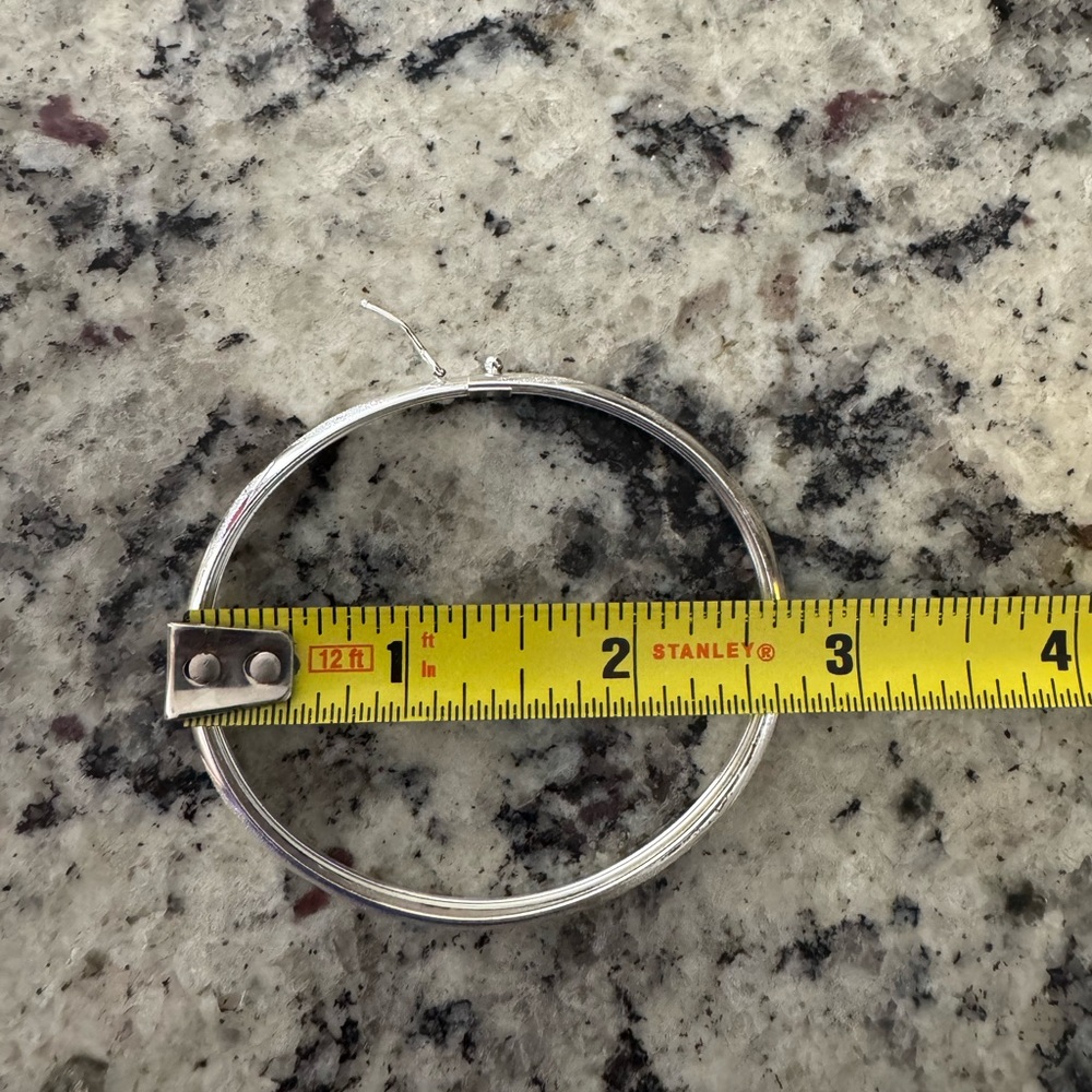 Silver bangle - Picture 10 of 11